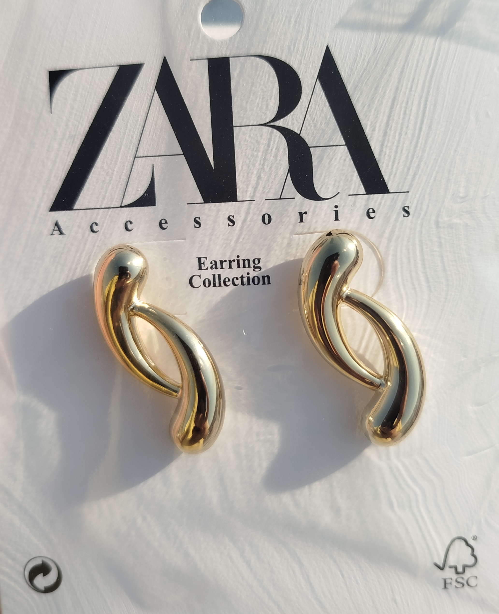 گوشواره پیچی