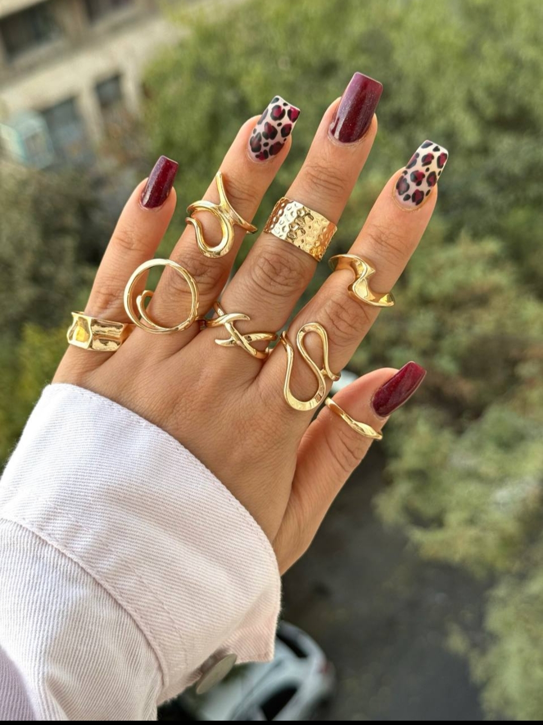 انگشتر منحنی طلایی