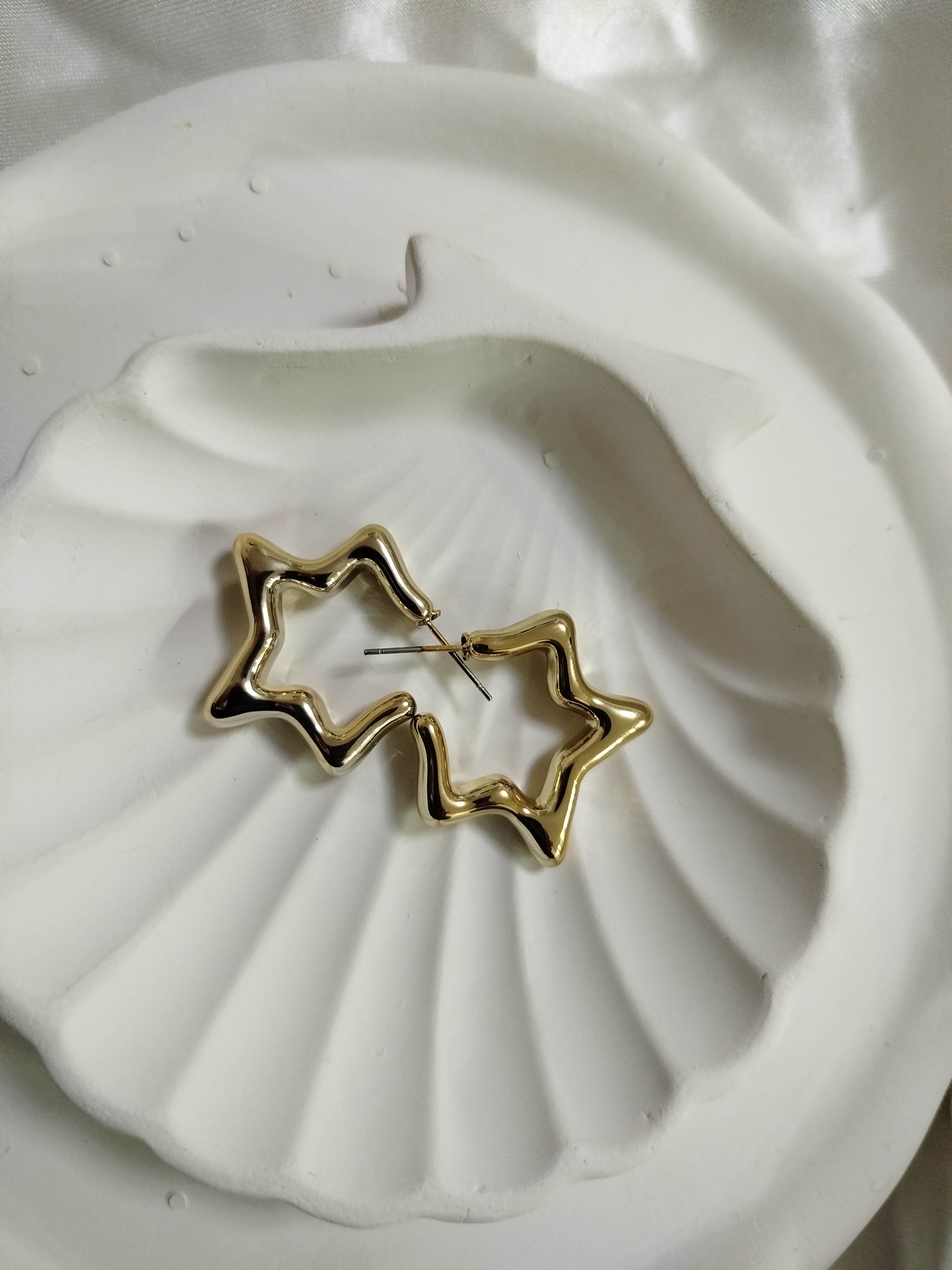 گوشواره ستاره ای فشن مینیمال ترند استیل آبکاری رادیوم برند Zara ضد حساسیت