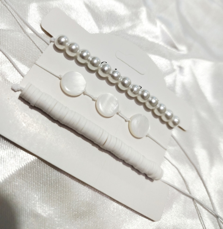 دستبند و پابند مرواریدی و صدفی طبیعی (Cowrie) ست سه تایی| قابل تنظیم، استایل ساحلی تابستانی دریایی، چندکاره از برند H&M ایتالیا