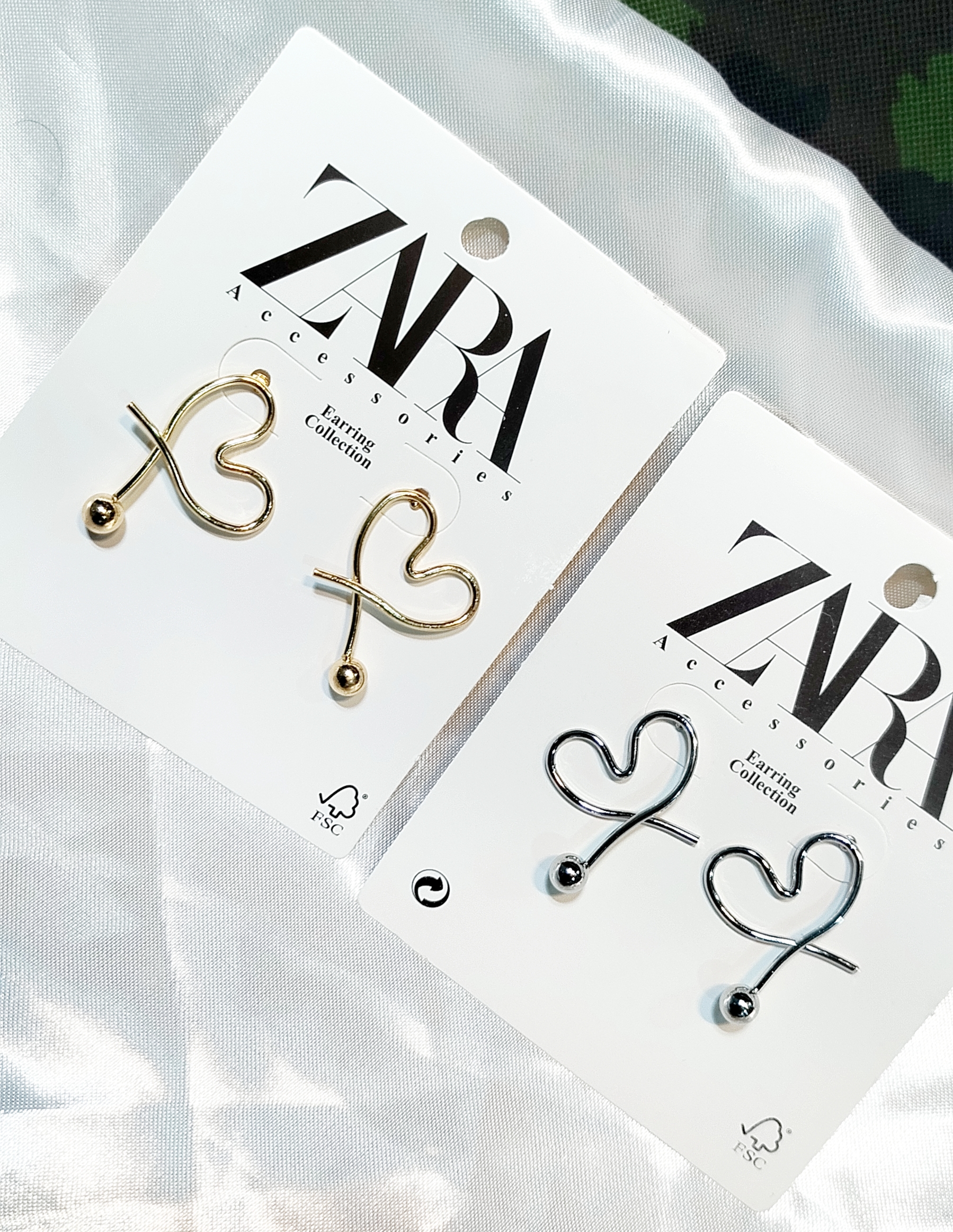 گوشواره مدل Heartbeat Love طرح قلب مینیمال | استیل آبکاری رادیوم ضد حساسیت و آلرژی طلایی و نقره‌ای | ترند ۲۰۲۶ | ضد حساسیت، سبک و خاص | مناسب استایل روزمره و مجلسی
