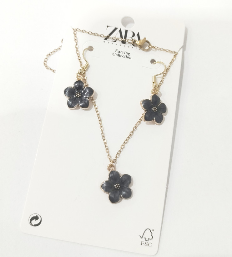 نیم ست گوشواره گردنبند گل مشکی ترند استیل ضد حساسیت از برند Zara accessories